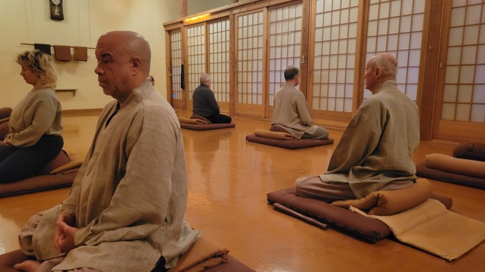 14 Reasons to Try Evening Meditation Today